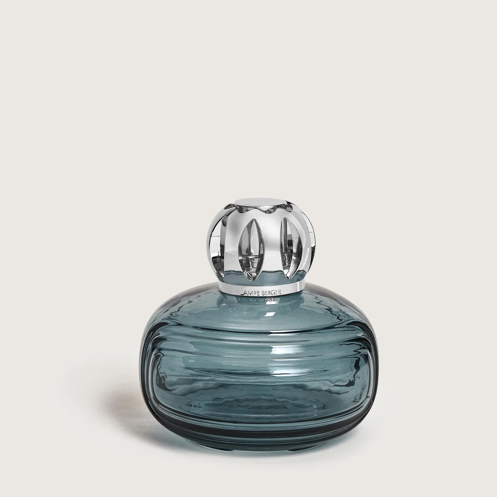 fe59d0c1c33490aea393eb193a867be7f1618bbf_004880_ENIGMA_LAMPE_BLEU_2500x3100_P_1 Lampe Berger Enigma azul - Imagen 1